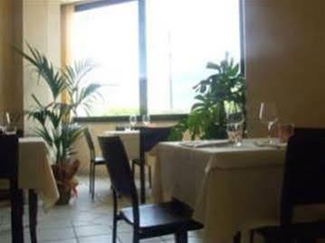 Hotel Santa Lucia Cascina Bagian luar foto