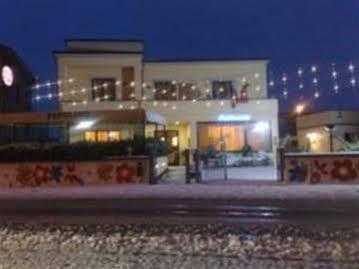 Hotel Santa Lucia Cascina Bagian luar foto