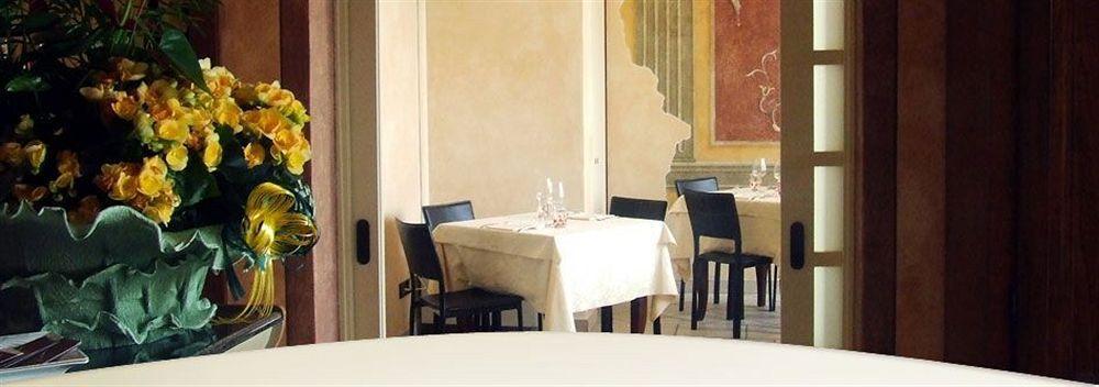 Hotel Santa Lucia Cascina Bagian luar foto